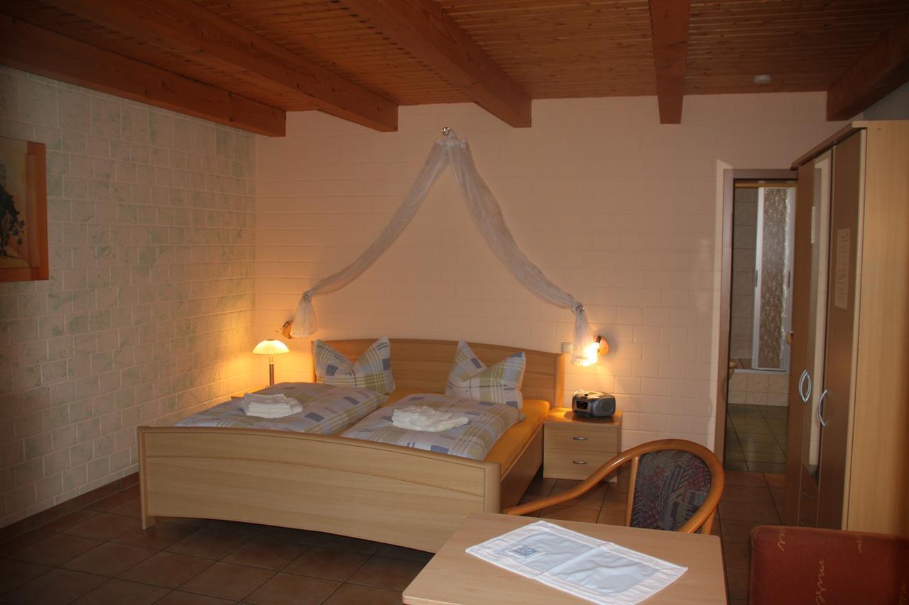 Pension Zum Yachthafen Waren  Exterior photo