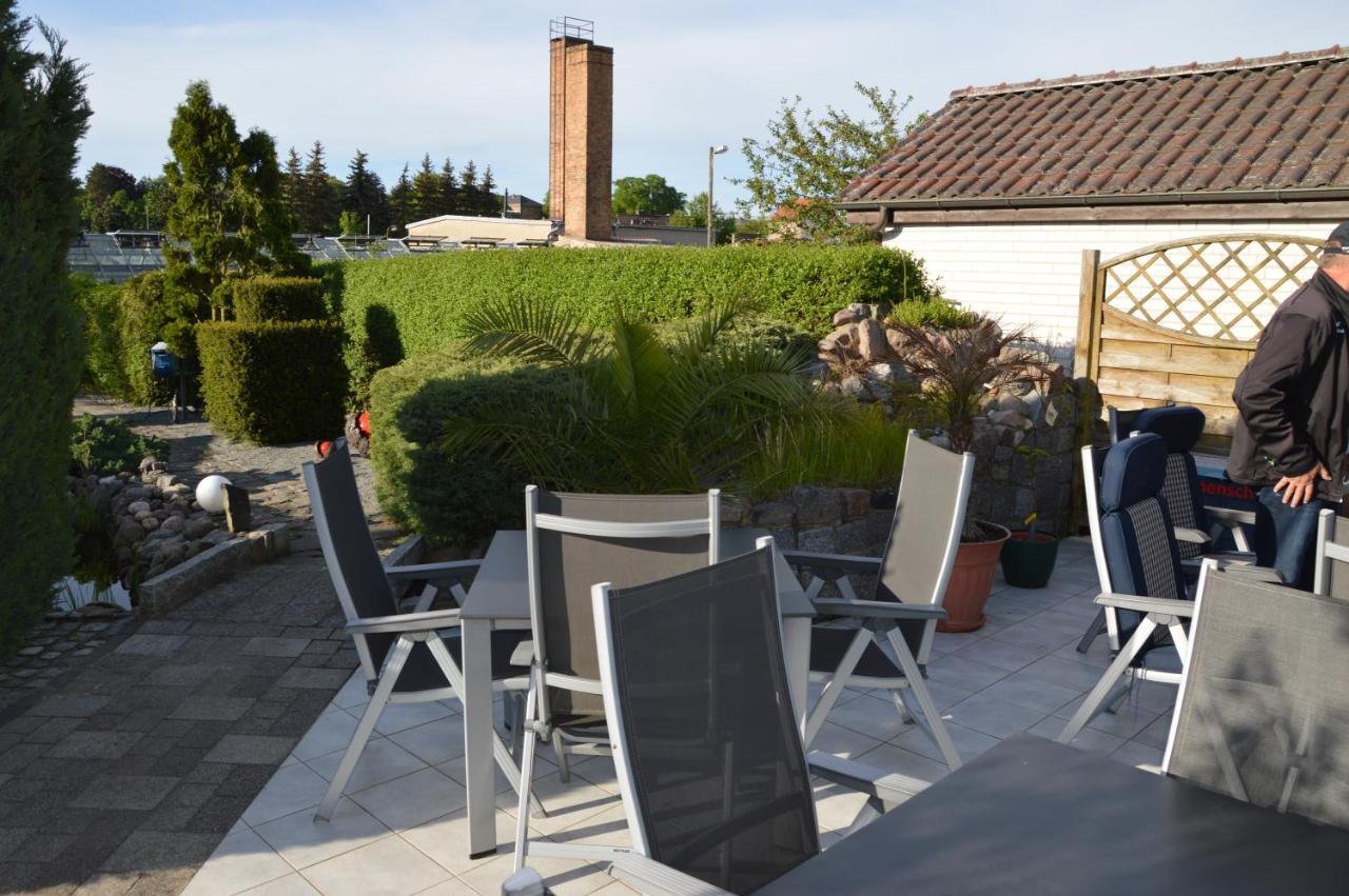Pension Zum Yachthafen Waren  Exterior photo