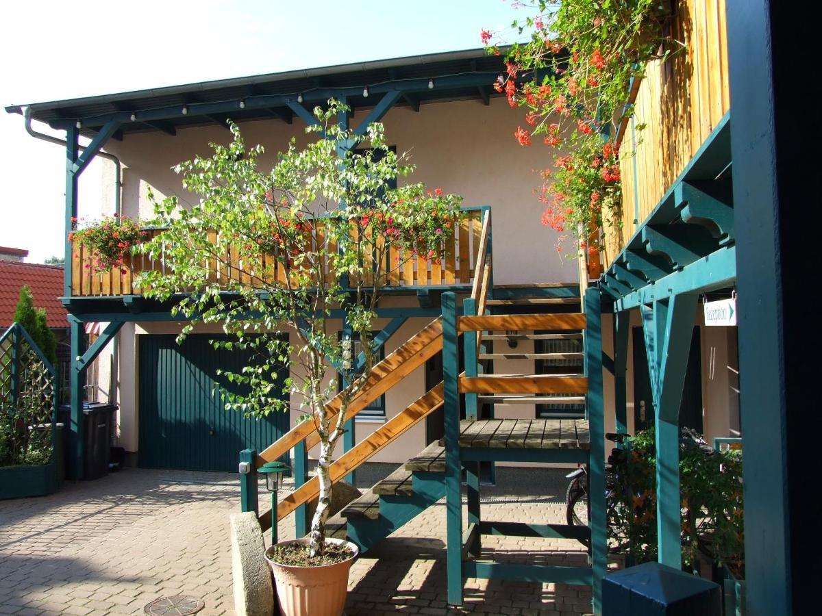 Pension Zum Yachthafen Waren  Exterior photo